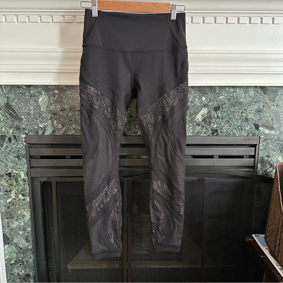 lululemon athletica Pants - Lululemon Wunder Under High-Rise Tight 25" *Lace, Black, size 8
